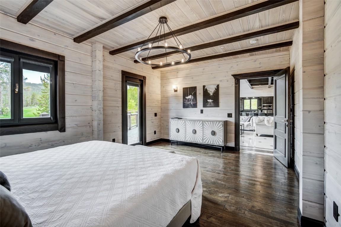 2446 Highlands DRIVE