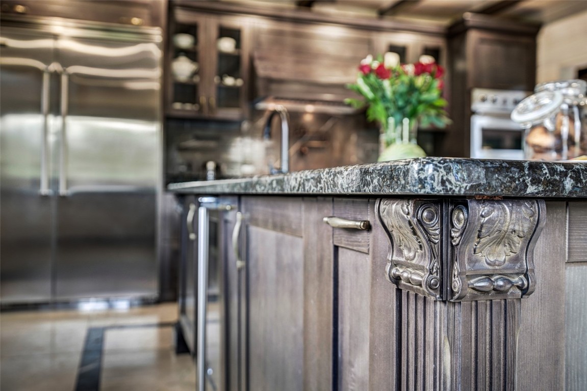 2446 Highlands DRIVE