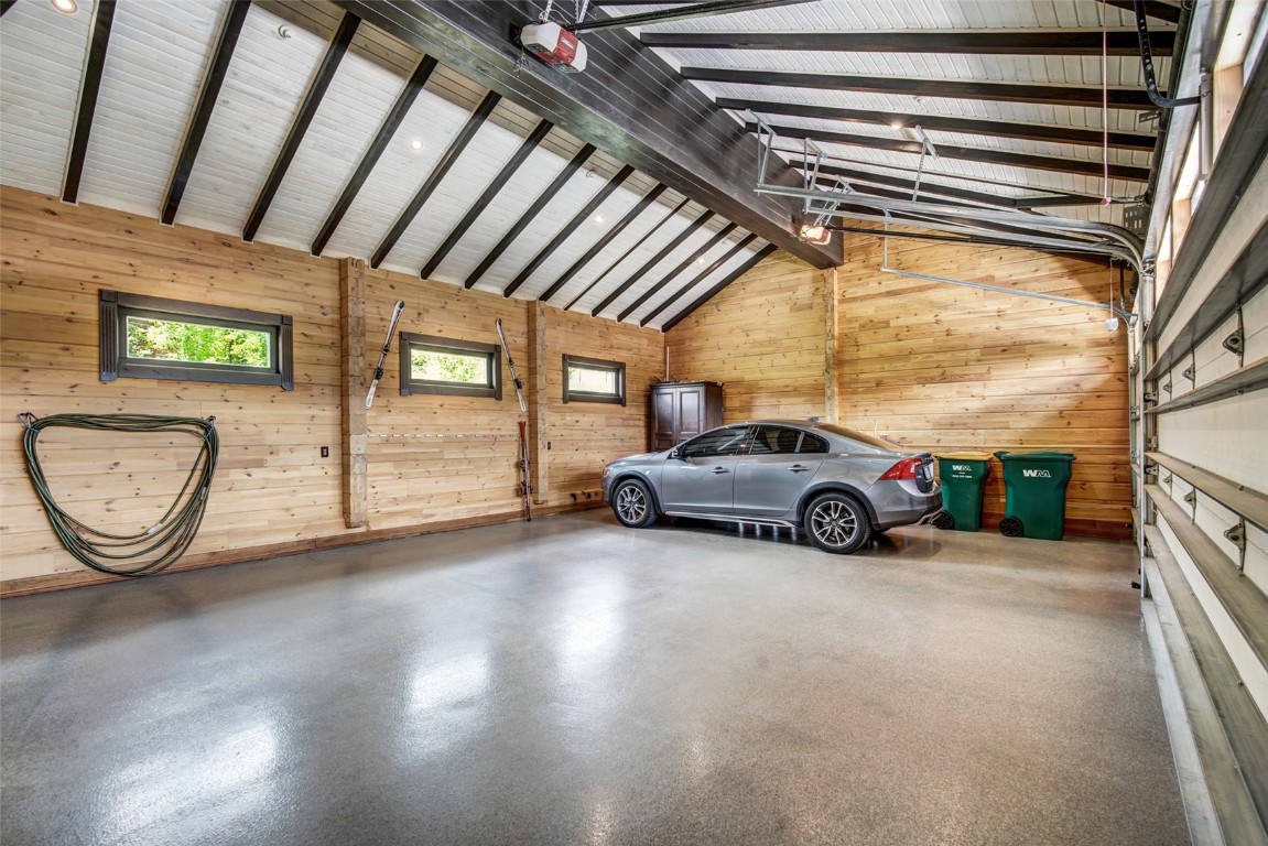 2446 Highlands DRIVE