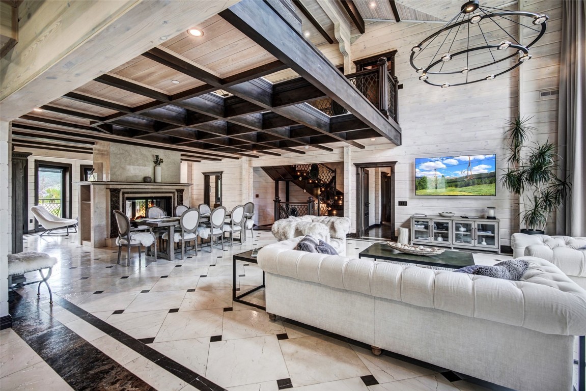 2446 Highlands DRIVE