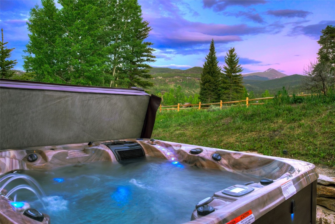 2446 Highlands DRIVE