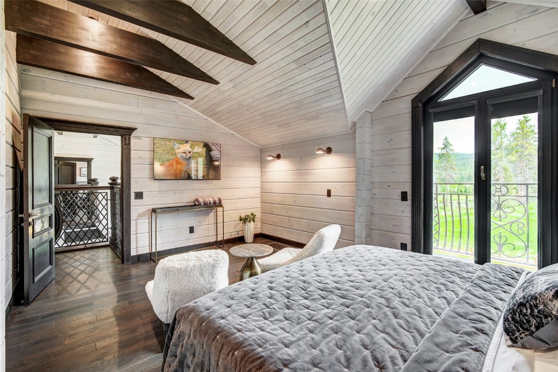 2446 Highlands DRIVE