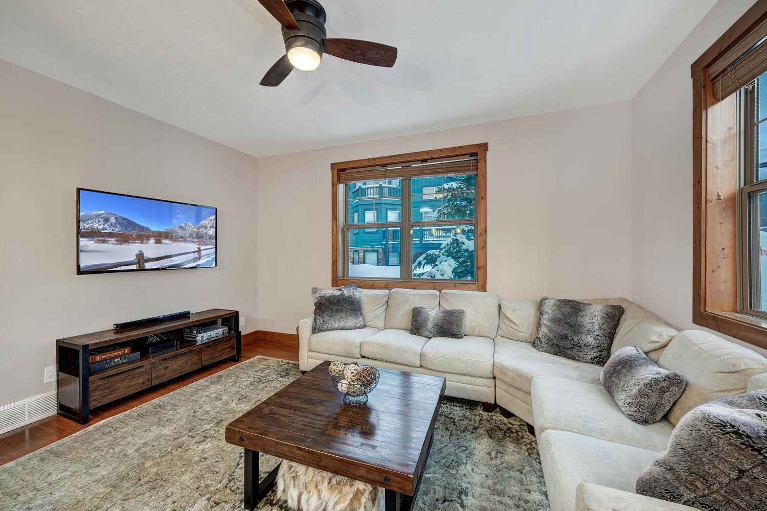 96 Sheppard CIRCLE
