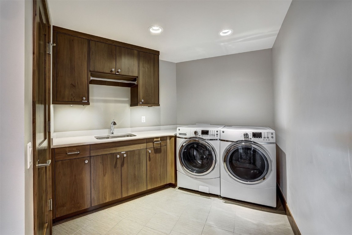 106 N Gold Flake TERRACE