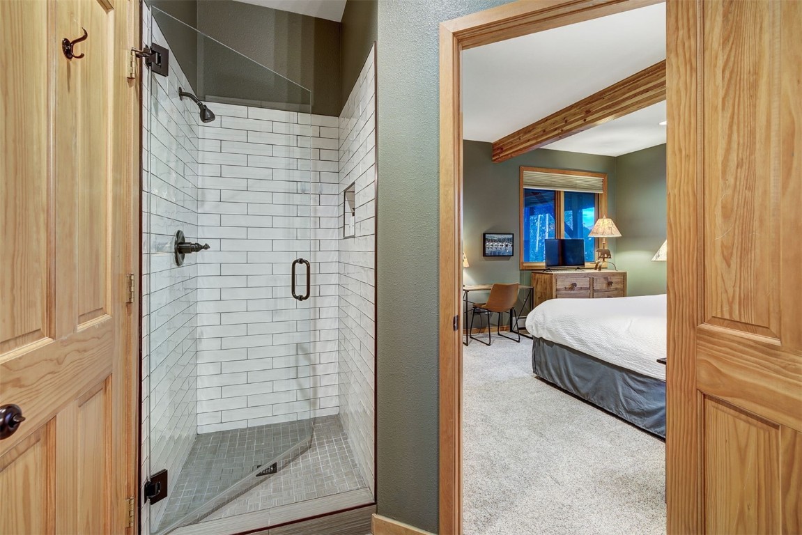 2210 Hamilton Creek ROAD