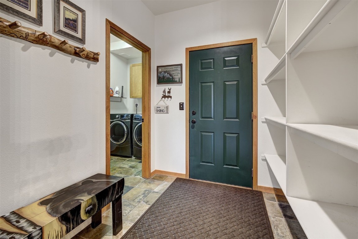 2210 Hamilton Creek ROAD