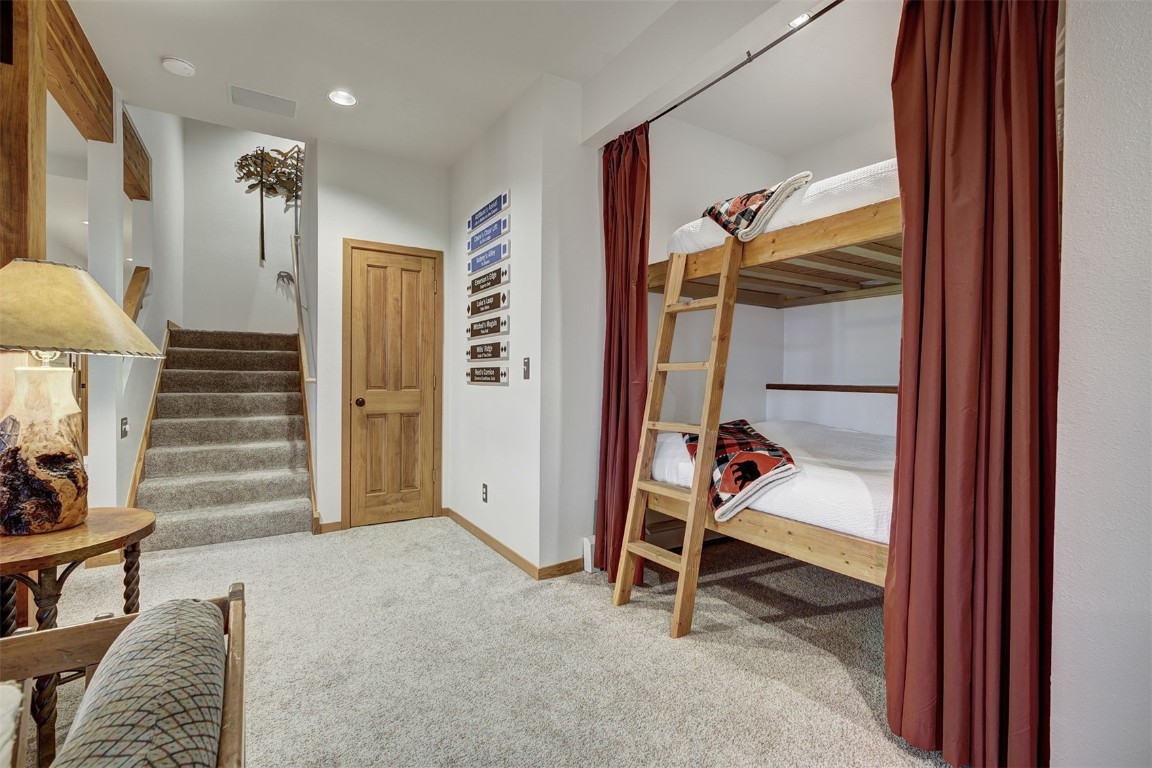 2210 Hamilton Creek ROAD