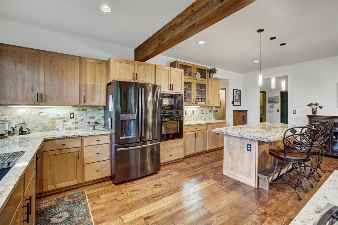 2210 Hamilton Creek ROAD