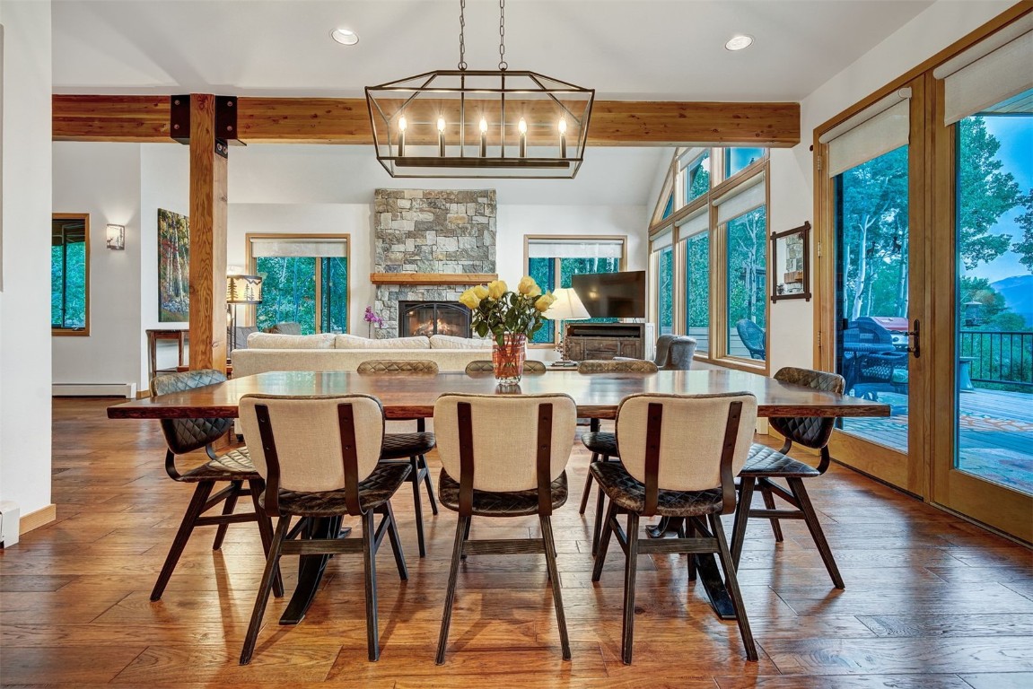 2210 Hamilton Creek ROAD