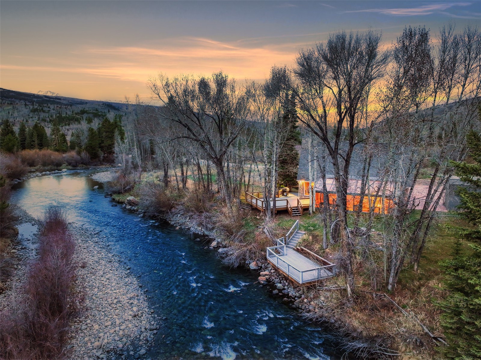 396 Hamilton Creek ROAD