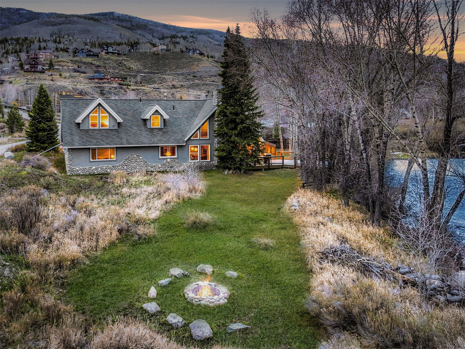396 Hamilton Creek ROAD