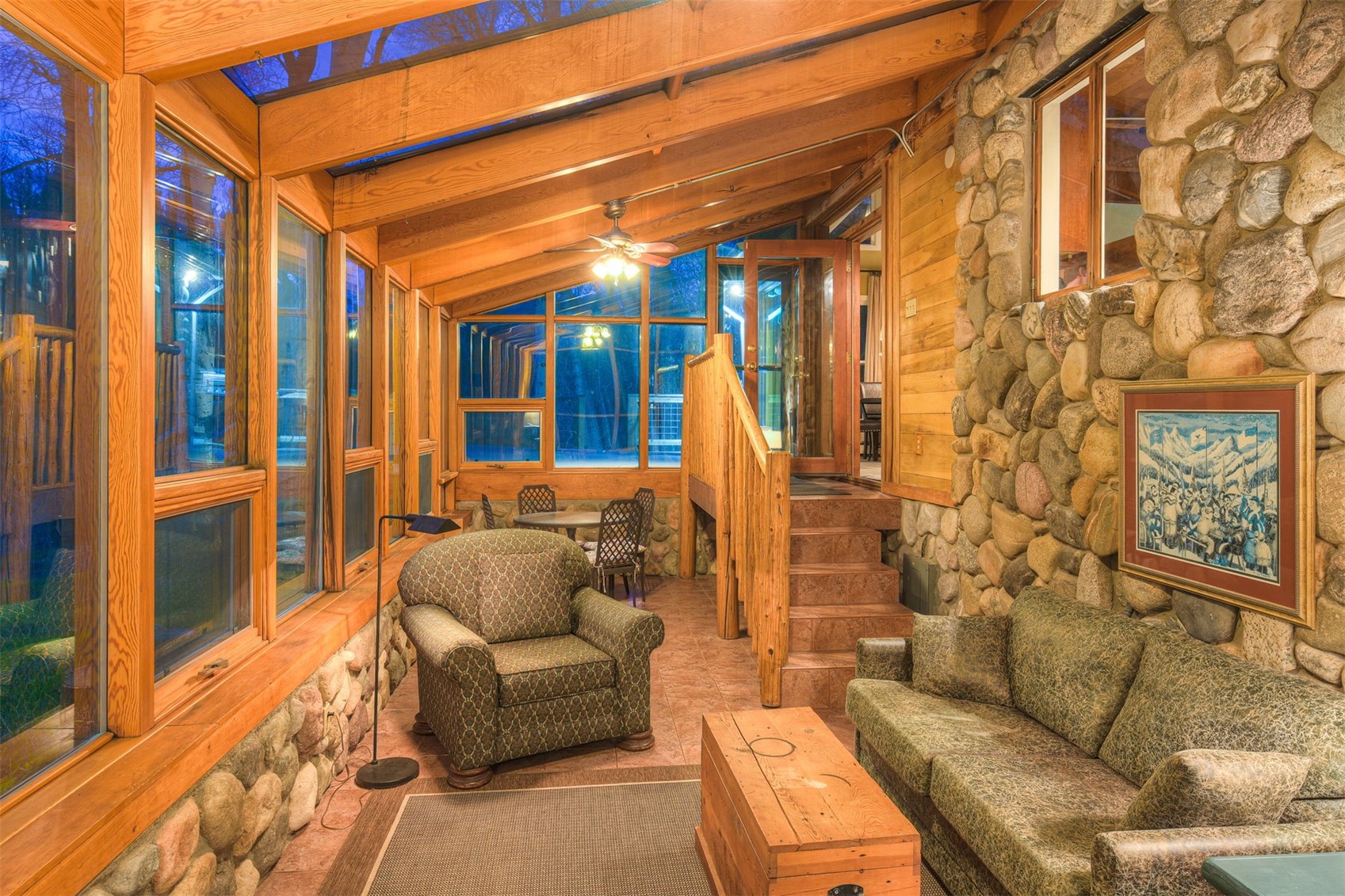 396 Hamilton Creek ROAD