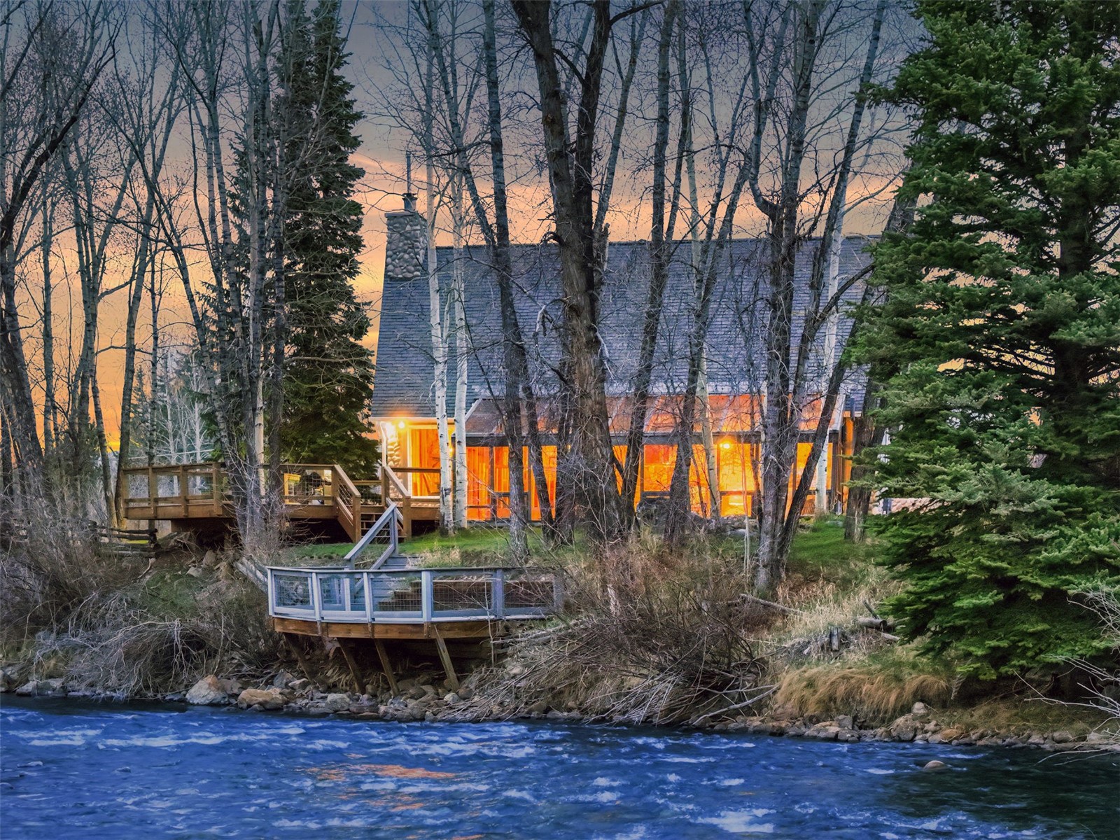 396 Hamilton Creek ROAD