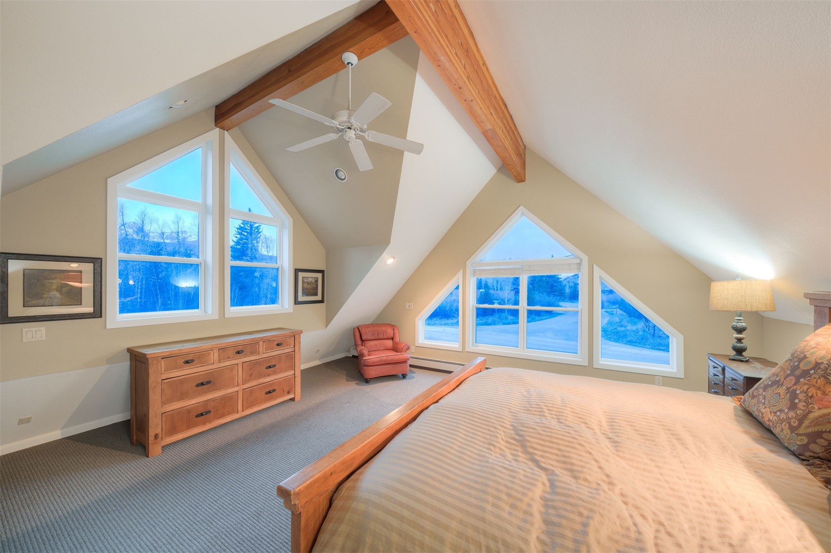 396 Hamilton Creek ROAD