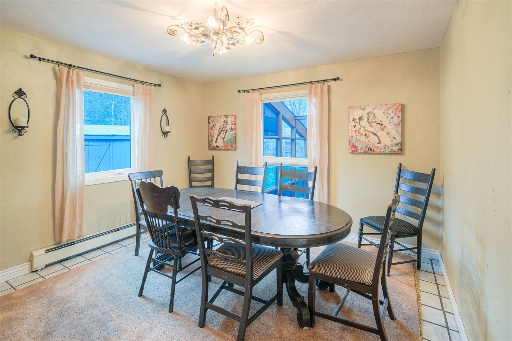 396 Hamilton Creek ROAD