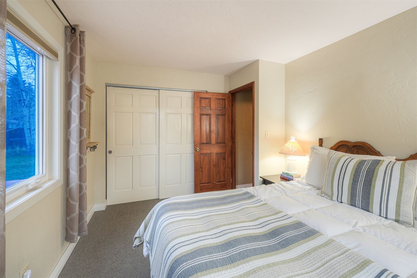 396 Hamilton Creek ROAD