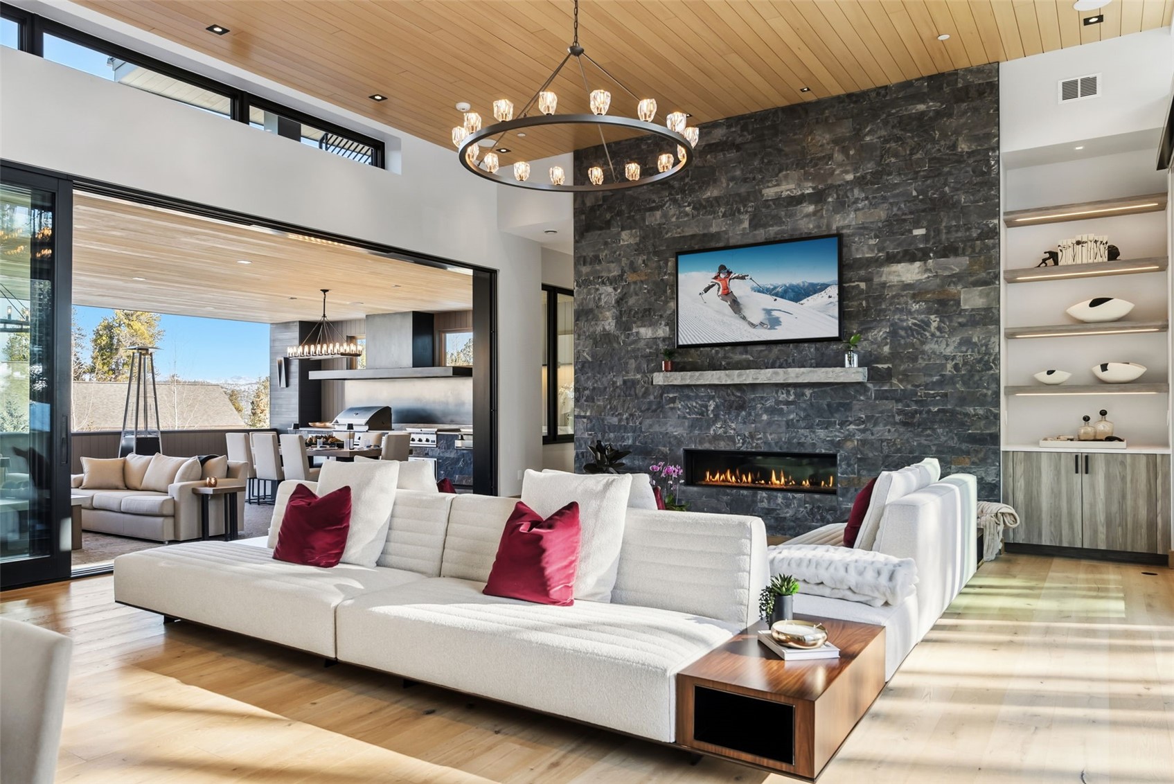 119 Boulder CIRCLE