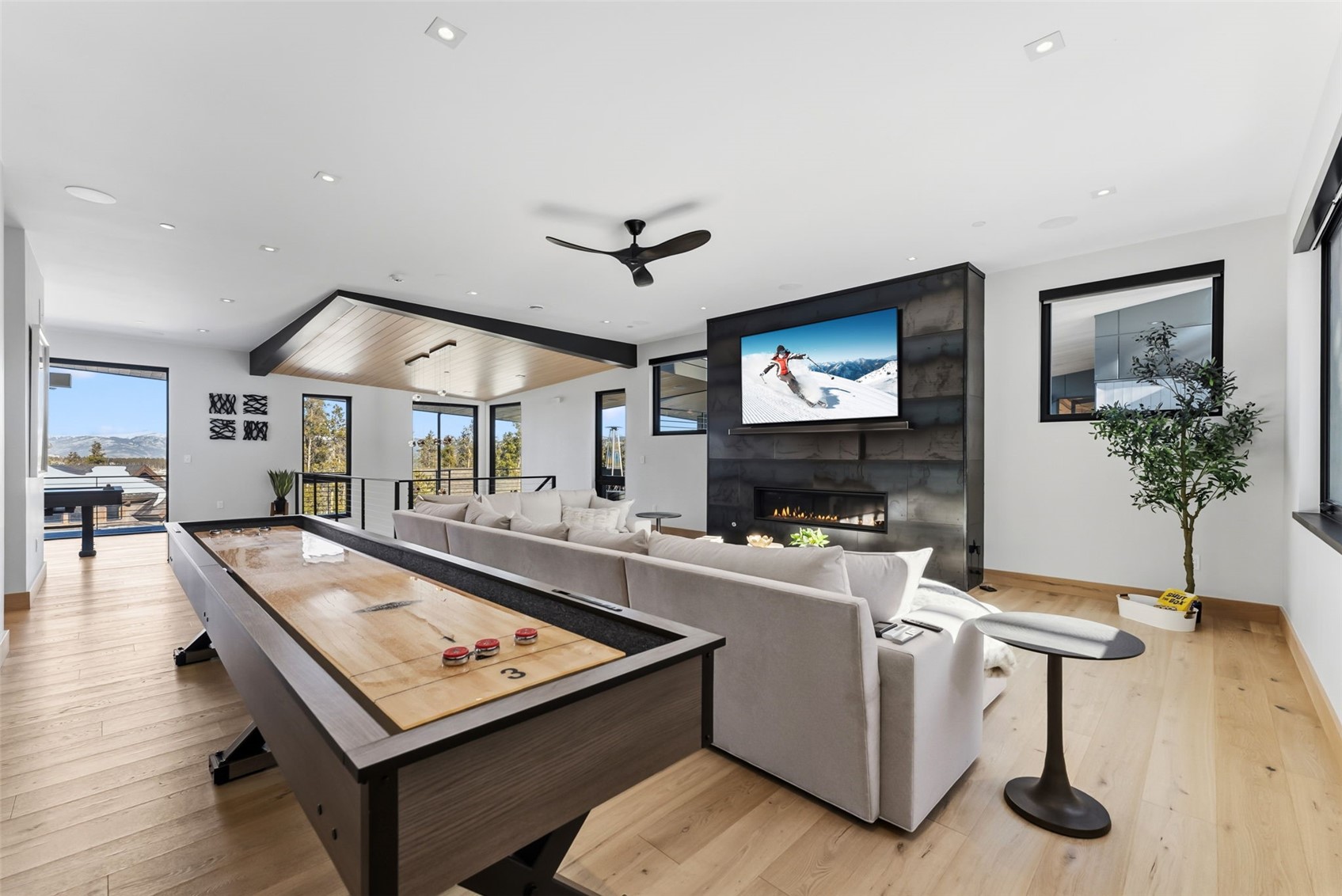 119 Boulder CIRCLE