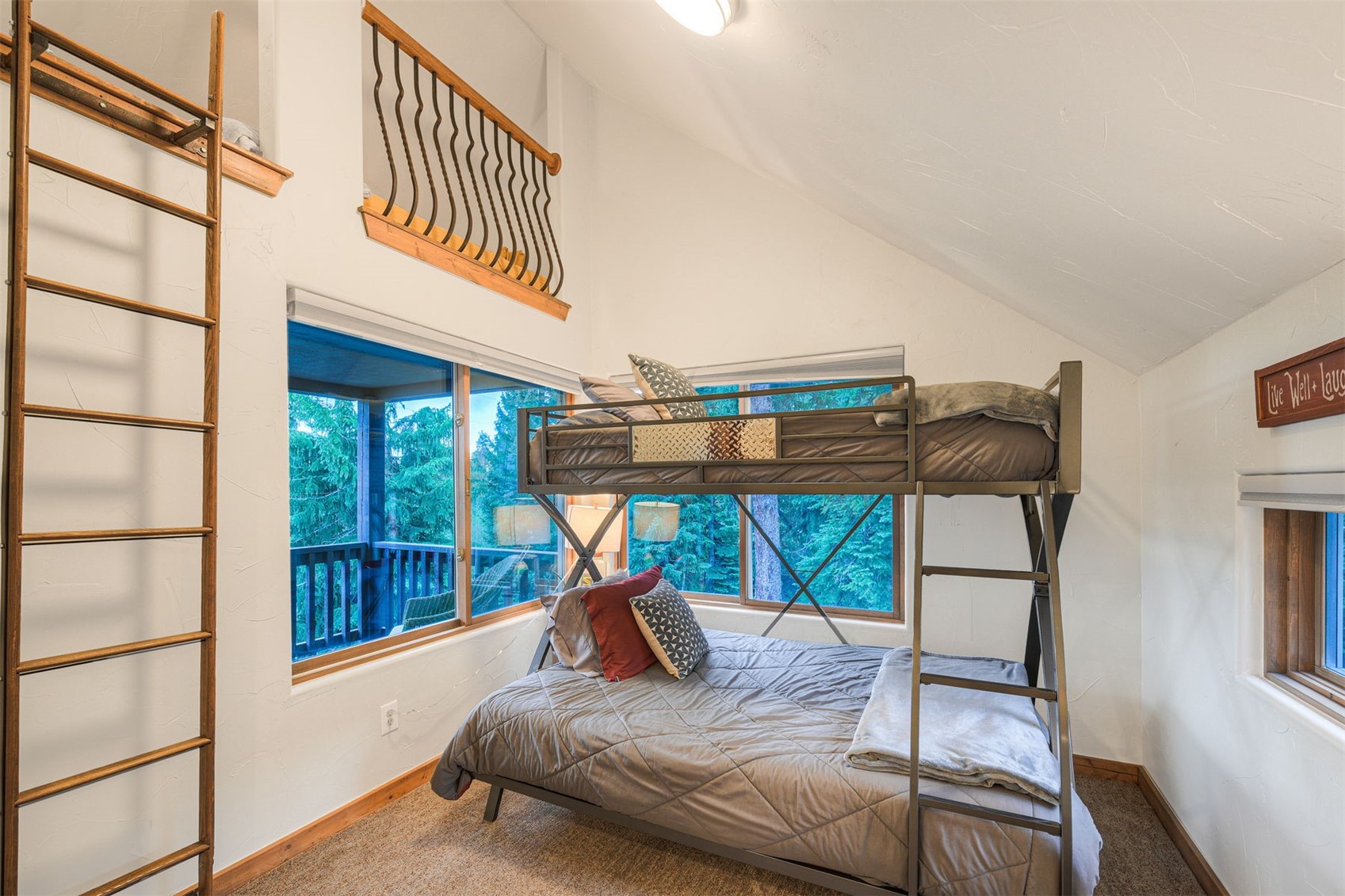 9 Boulder CIRCLE
