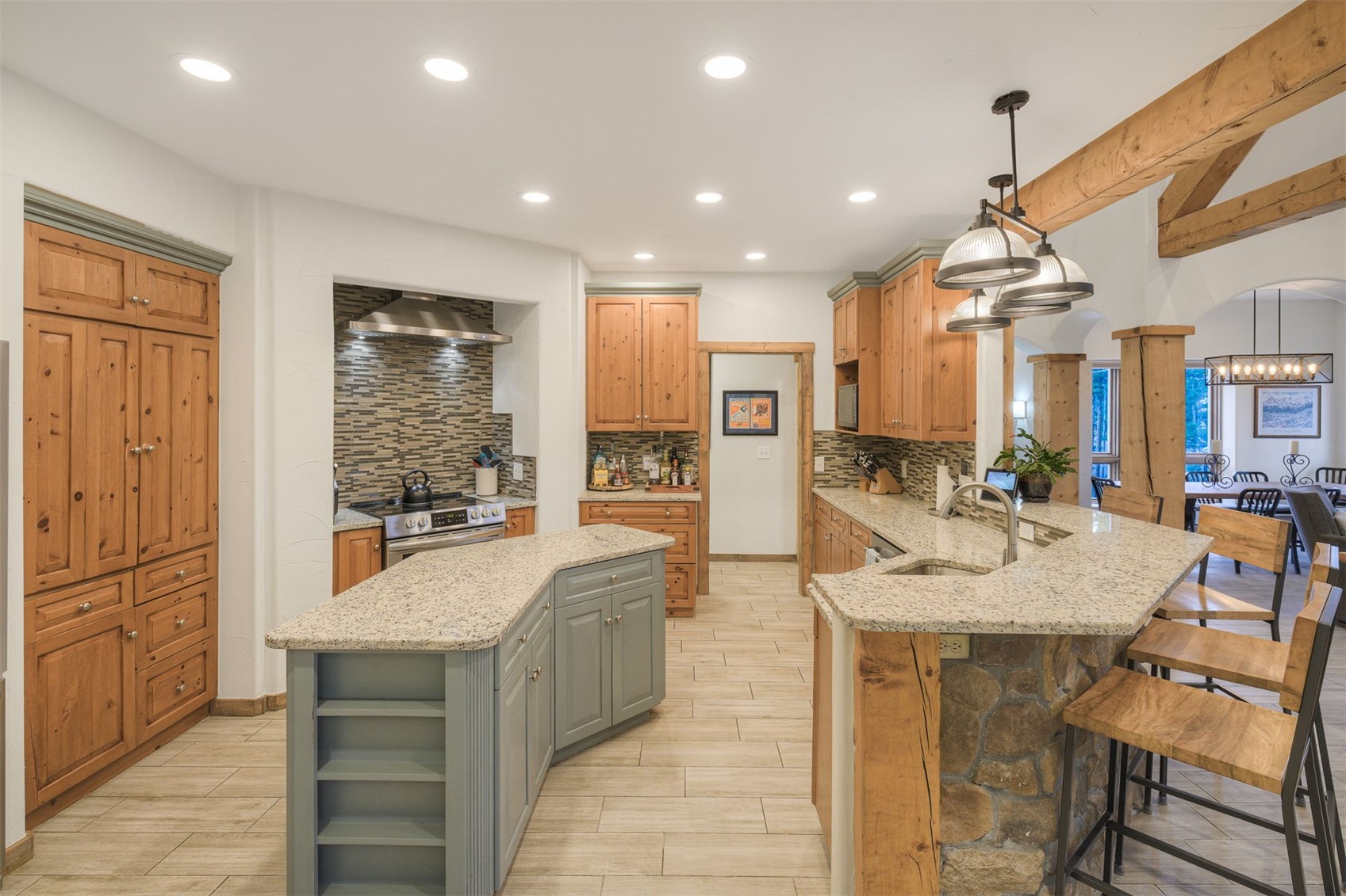 9 Boulder CIRCLE