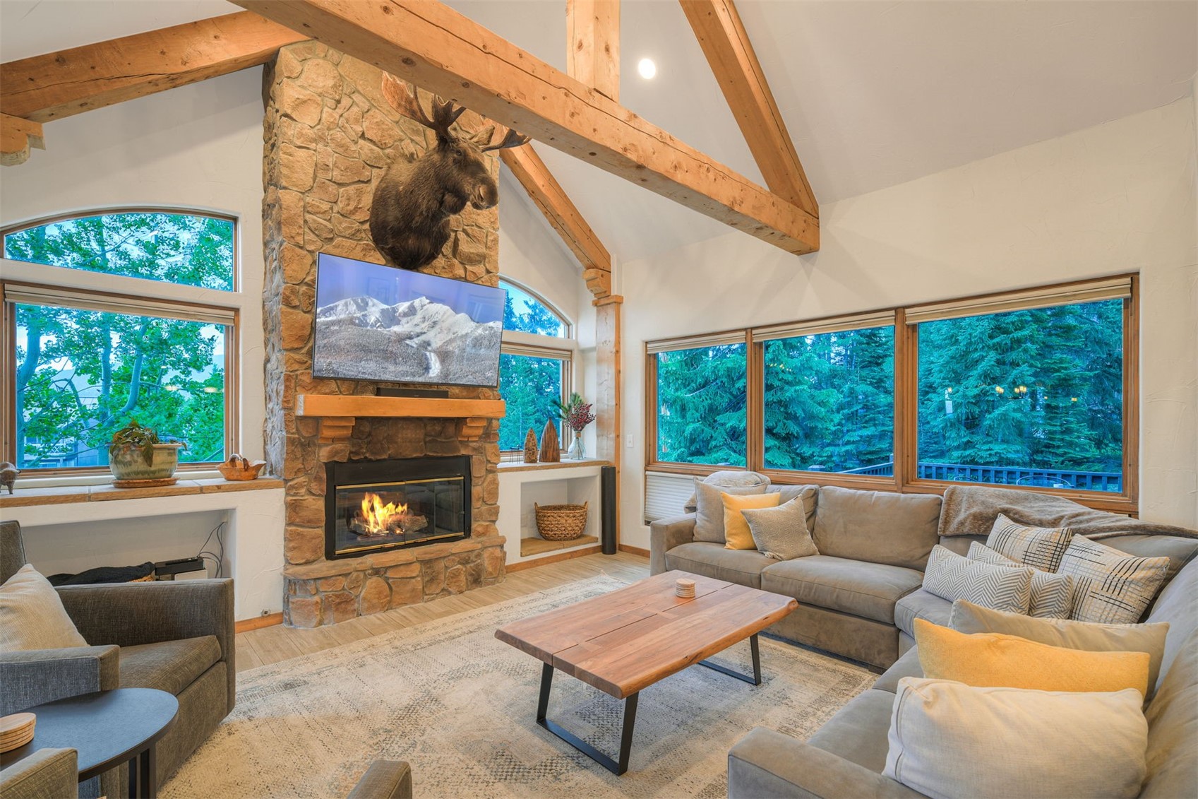 9 Boulder CIRCLE