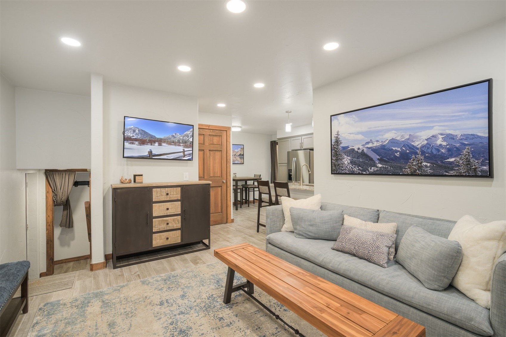 9 Boulder CIRCLE