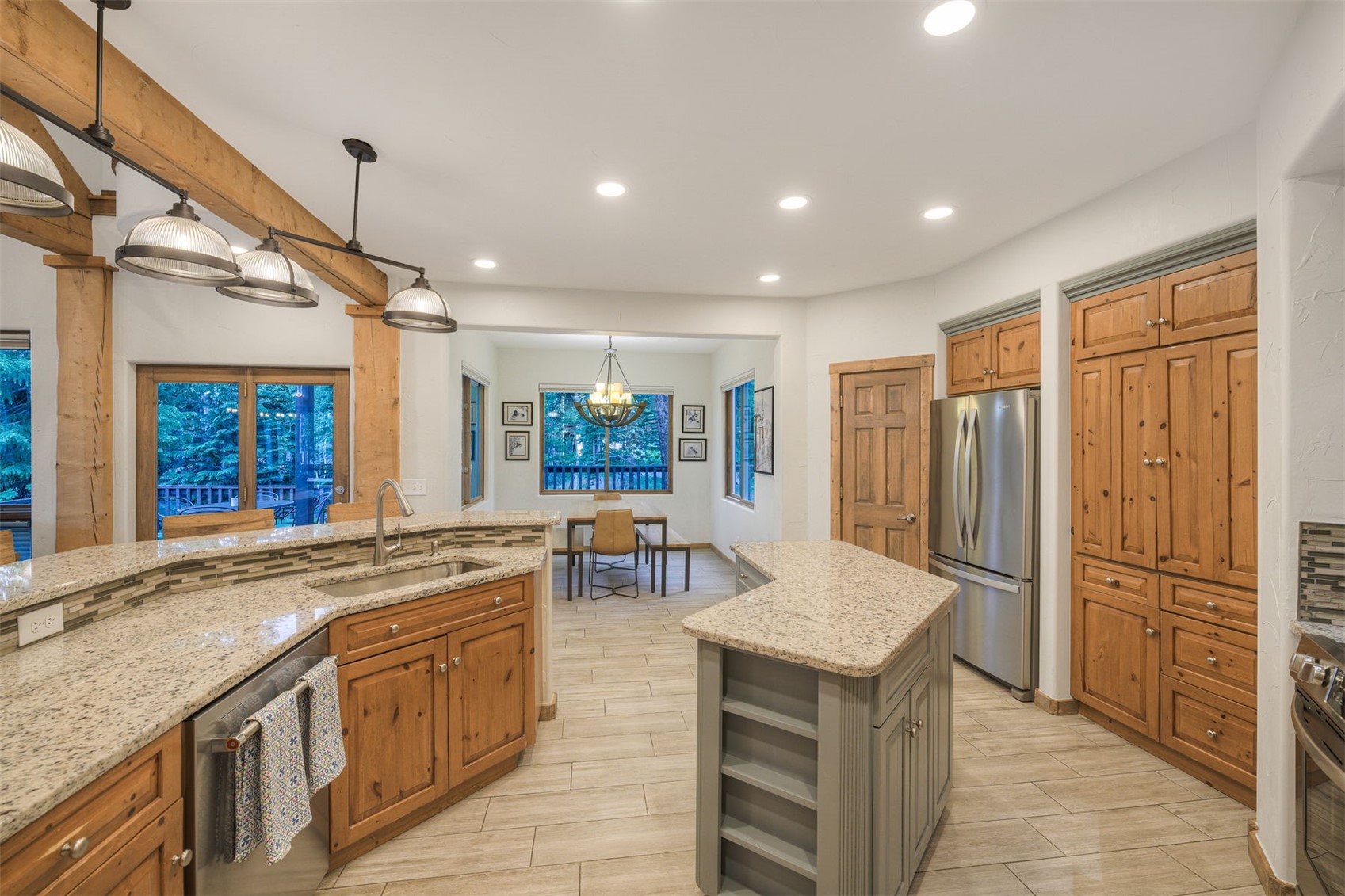 9 Boulder CIRCLE