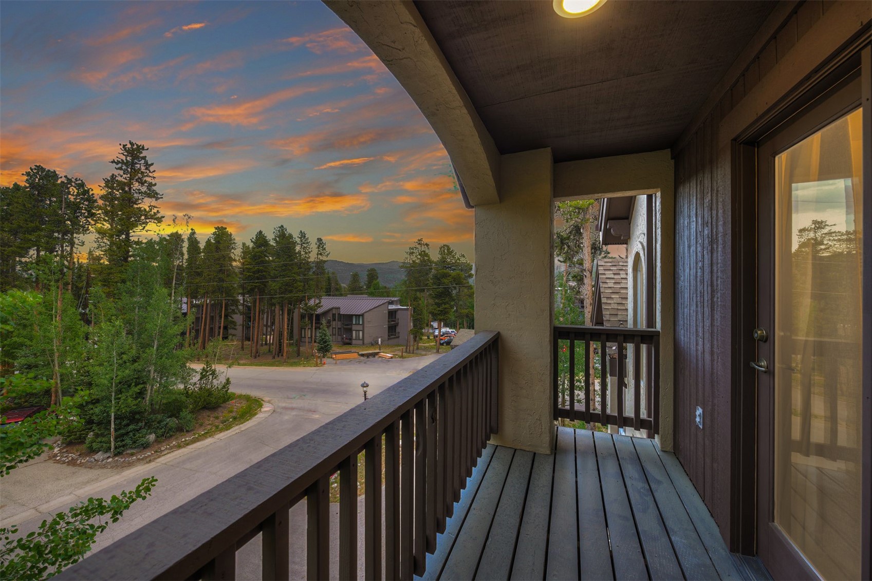 9 Boulder CIRCLE