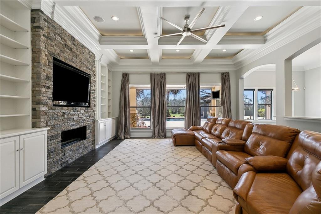697 MAGNOLIA RIDGE Road
