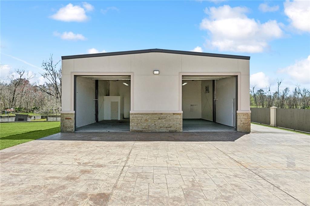 697 MAGNOLIA RIDGE Road