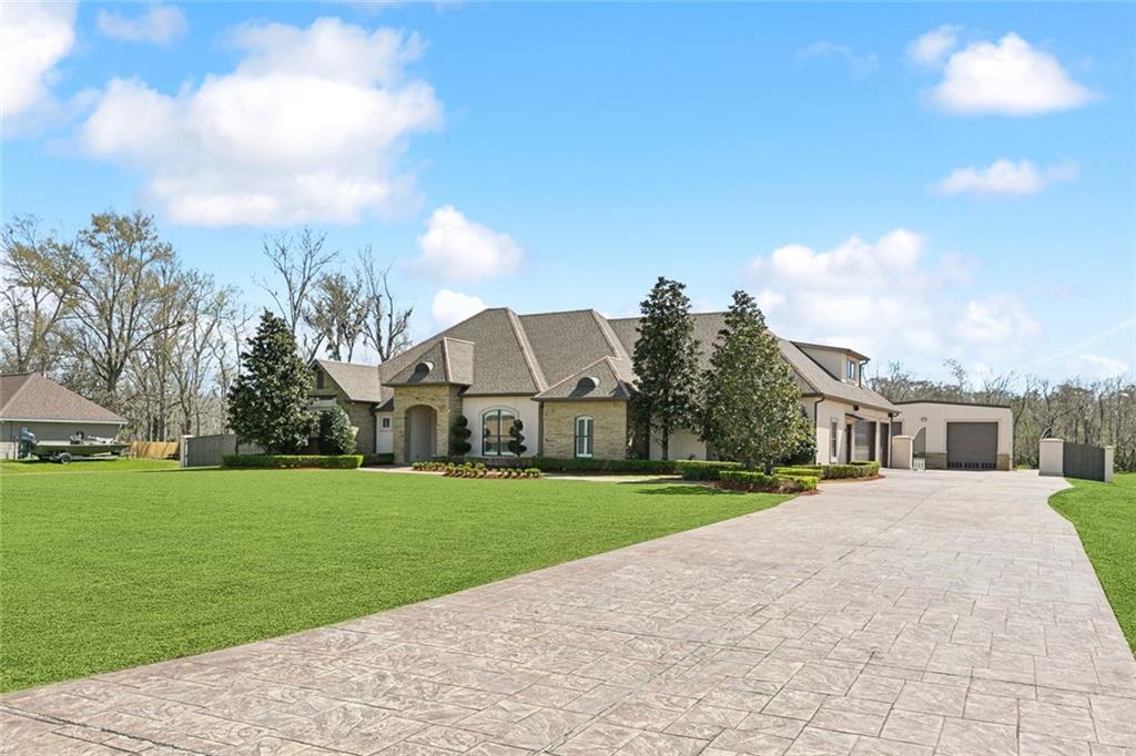 697 MAGNOLIA RIDGE Road
