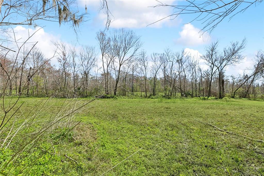 697 MAGNOLIA RIDGE Road