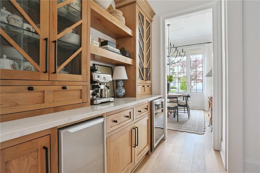 303 W WILLIAM DAVID Parkway