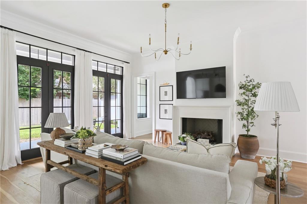 303 W WILLIAM DAVID Parkway