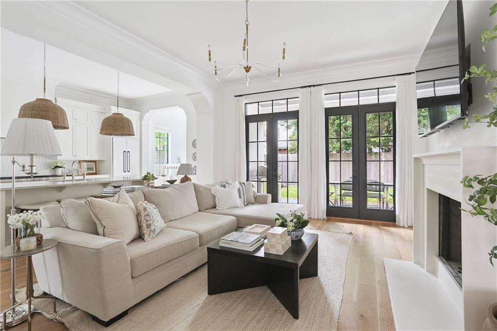 303 W WILLIAM DAVID Parkway