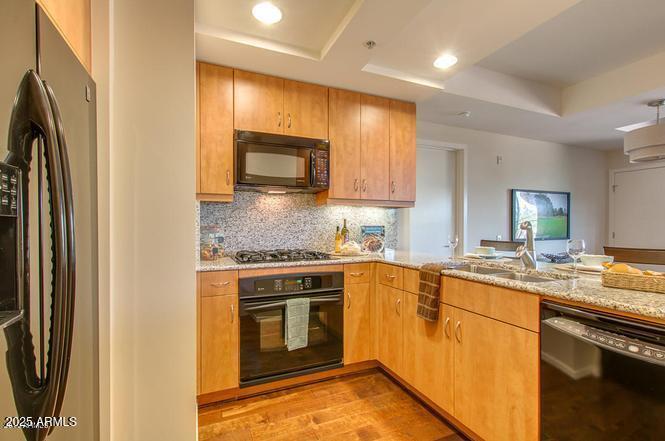 7161 E RANCHO VISTA Drive, 2011