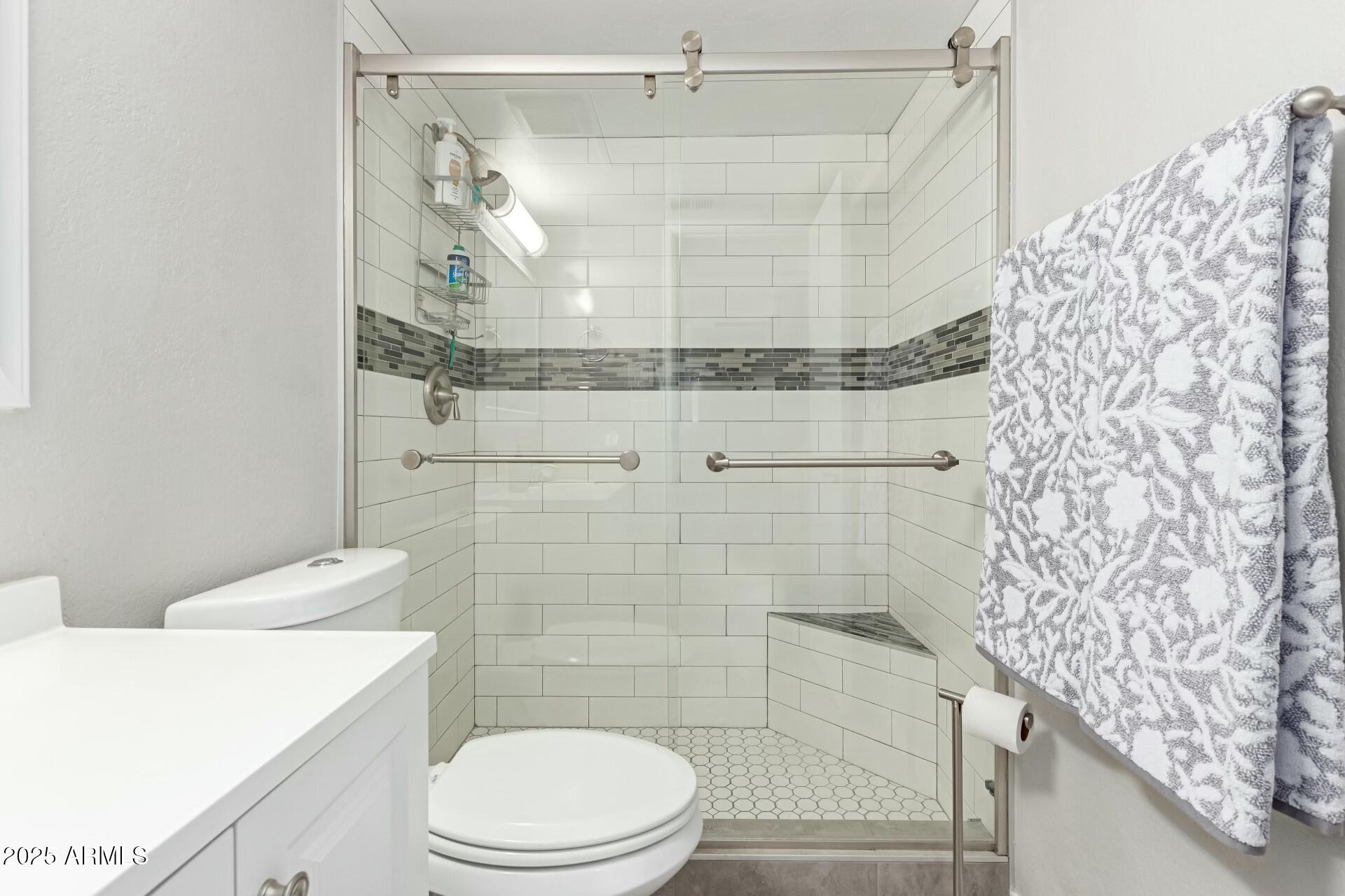 355 E THOMAS Road, B110