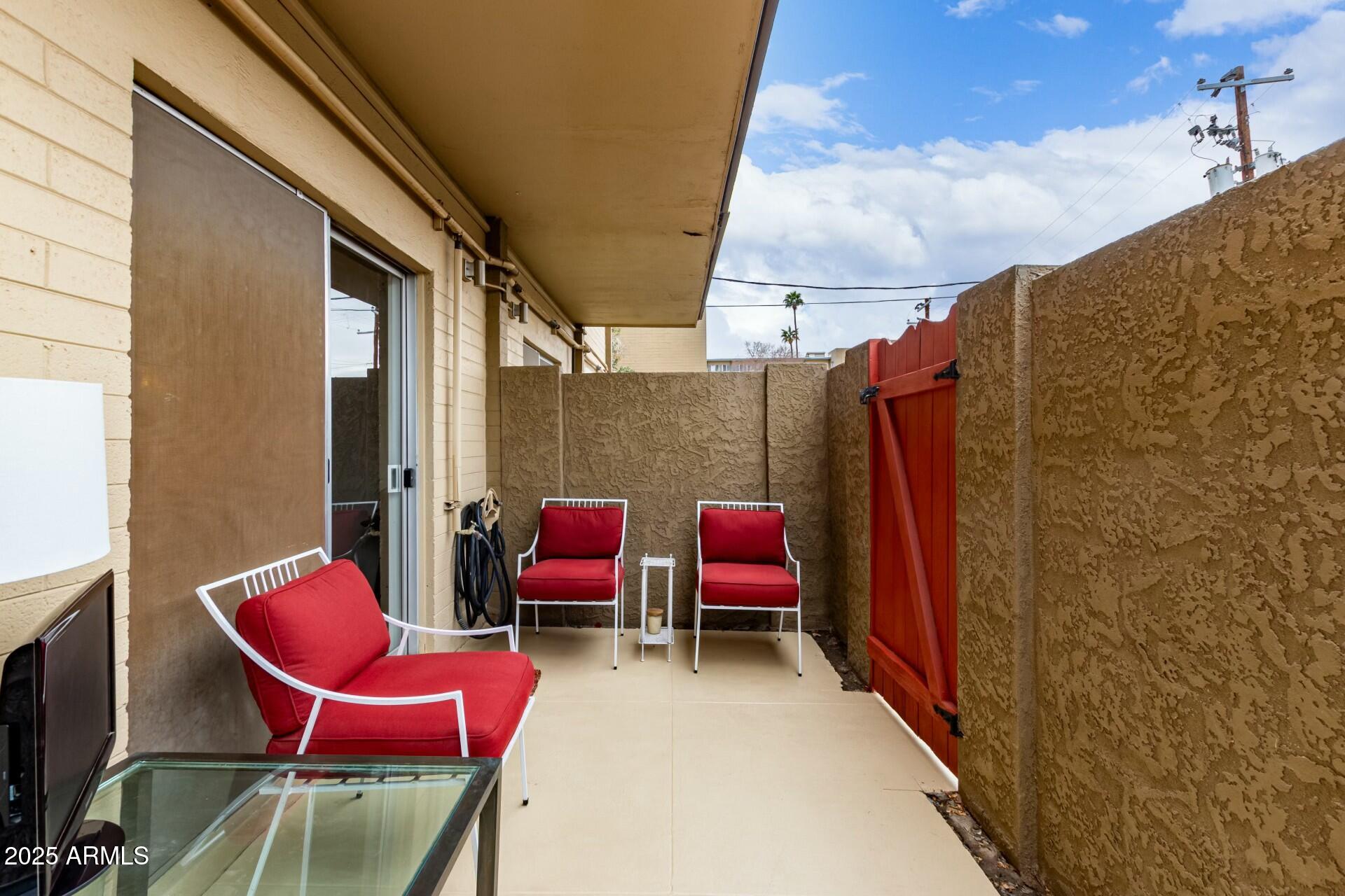 355 E THOMAS Road, B110