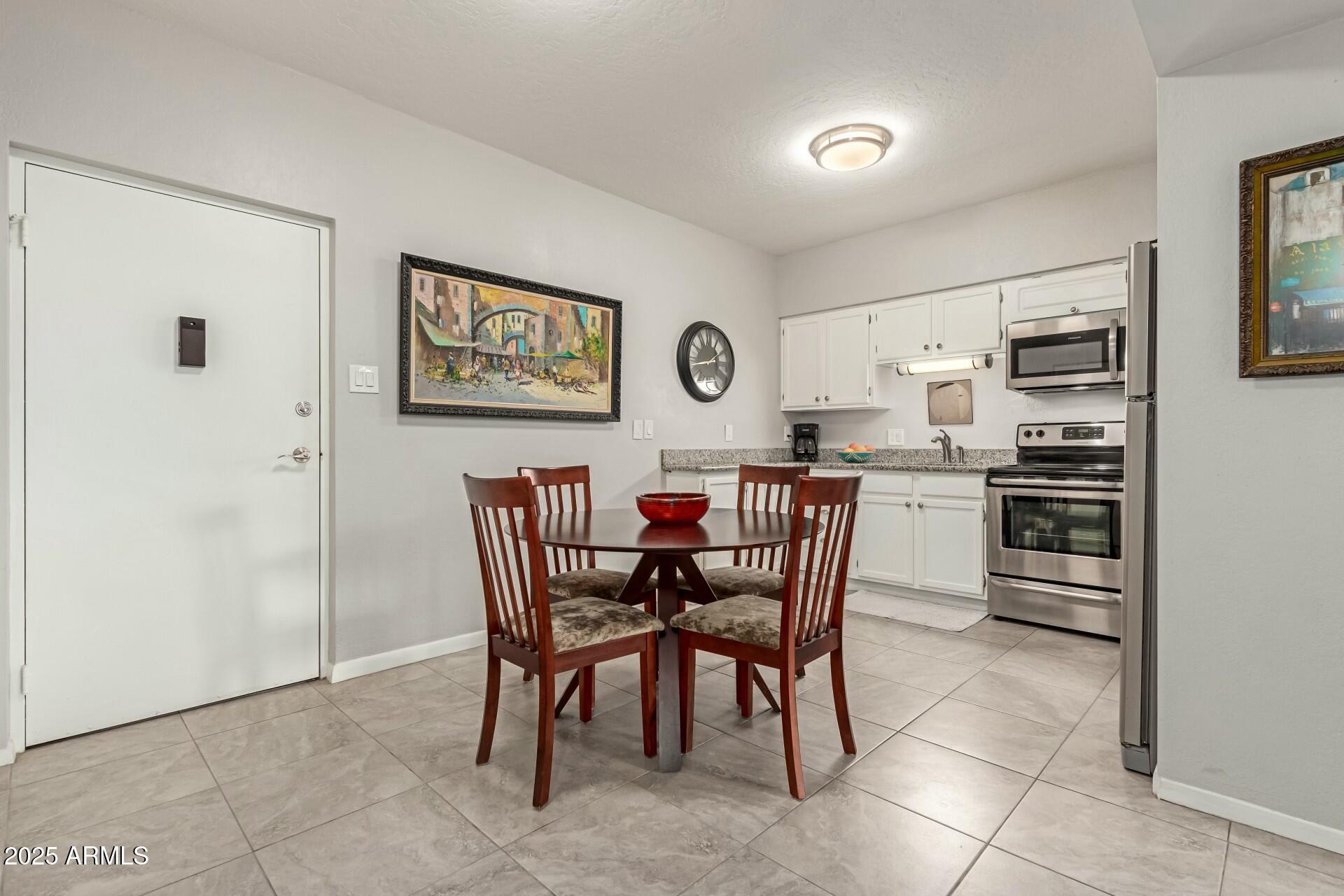 355 E THOMAS Road, B110