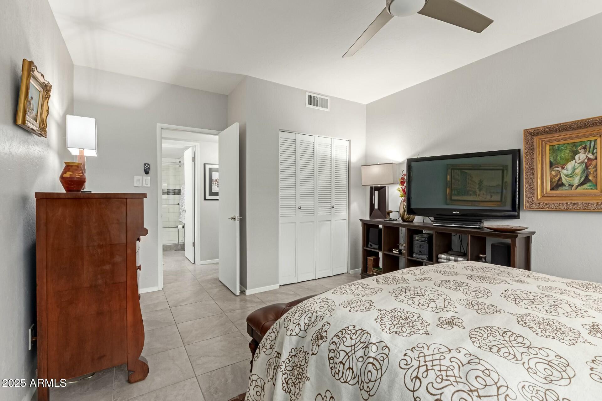 355 E THOMAS Road, B110