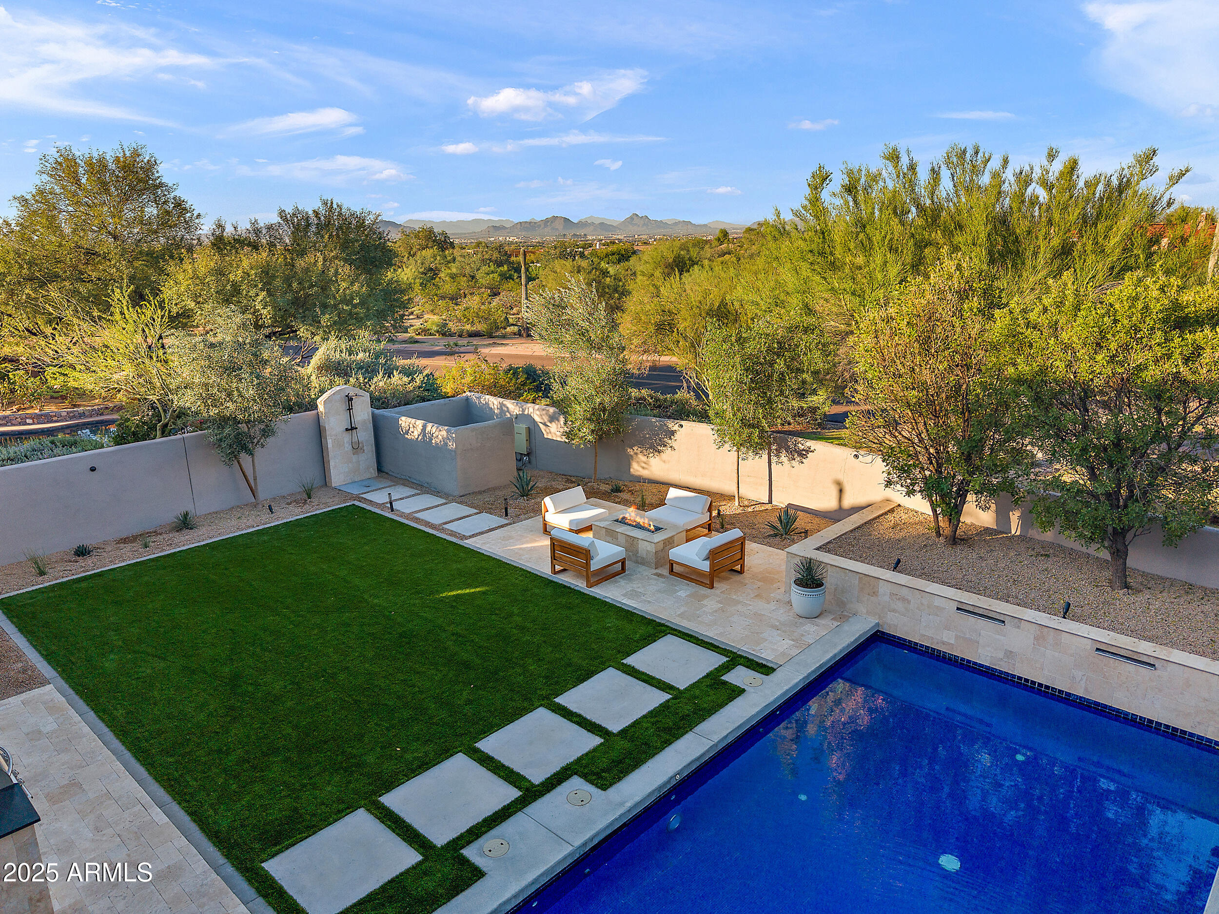 9087 E MOUNTAIN SPRING Road