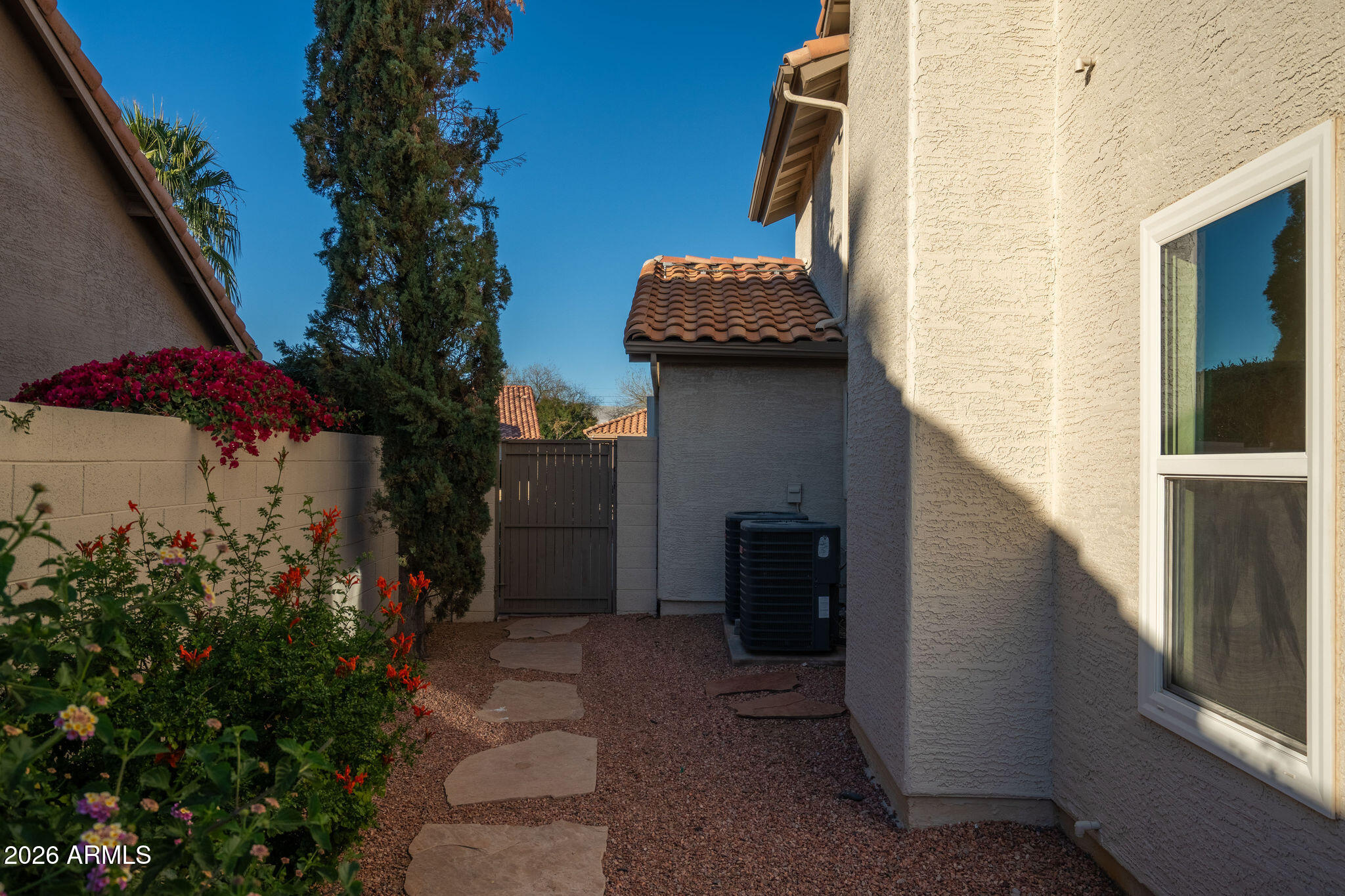 9011 E PALM RIDGE Drive