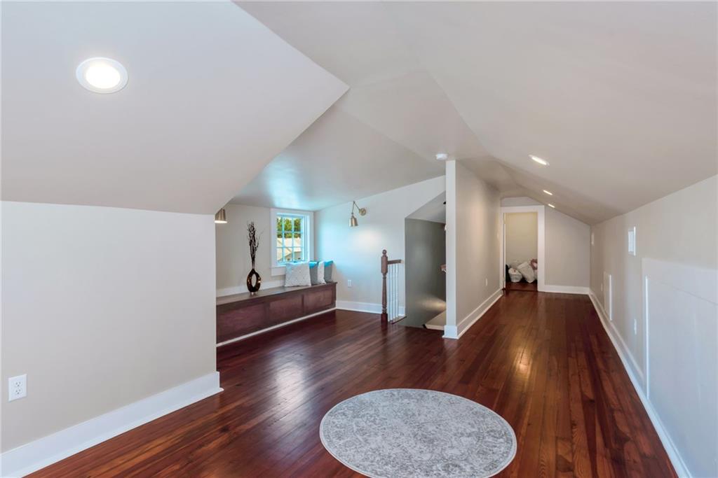 8500-08 OAK Street