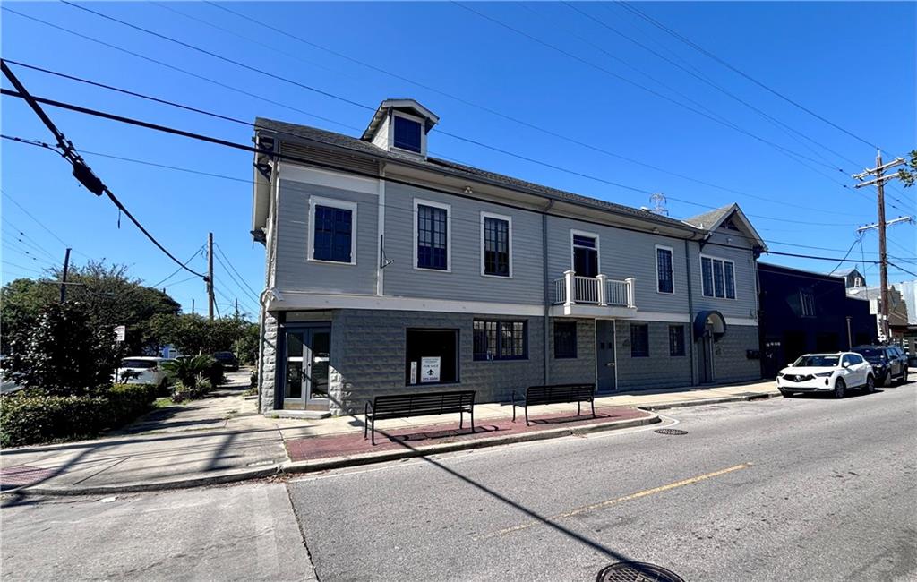8500-08 OAK Street