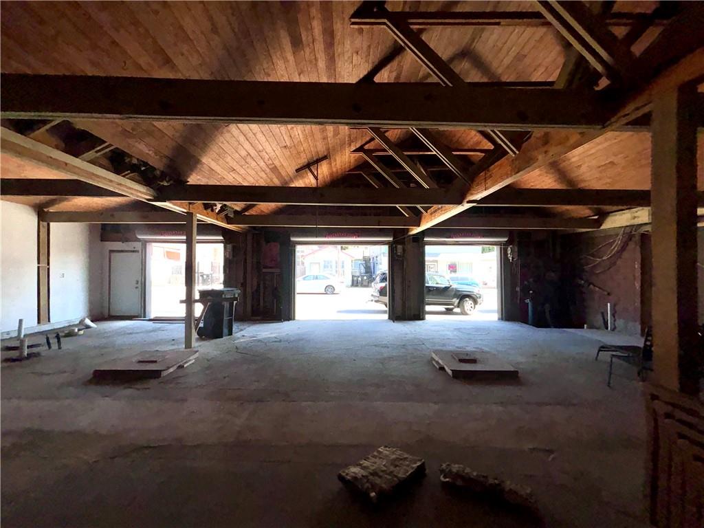 8500-08 OAK Street