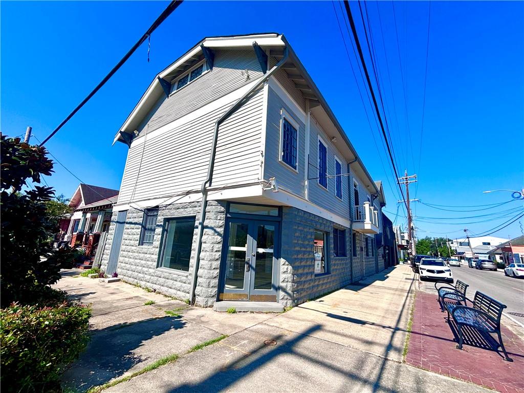8500-08 OAK Street