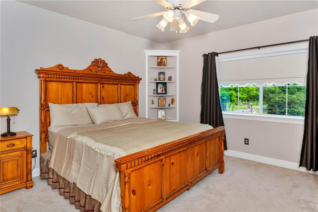 4 FOREST OAKS Drive