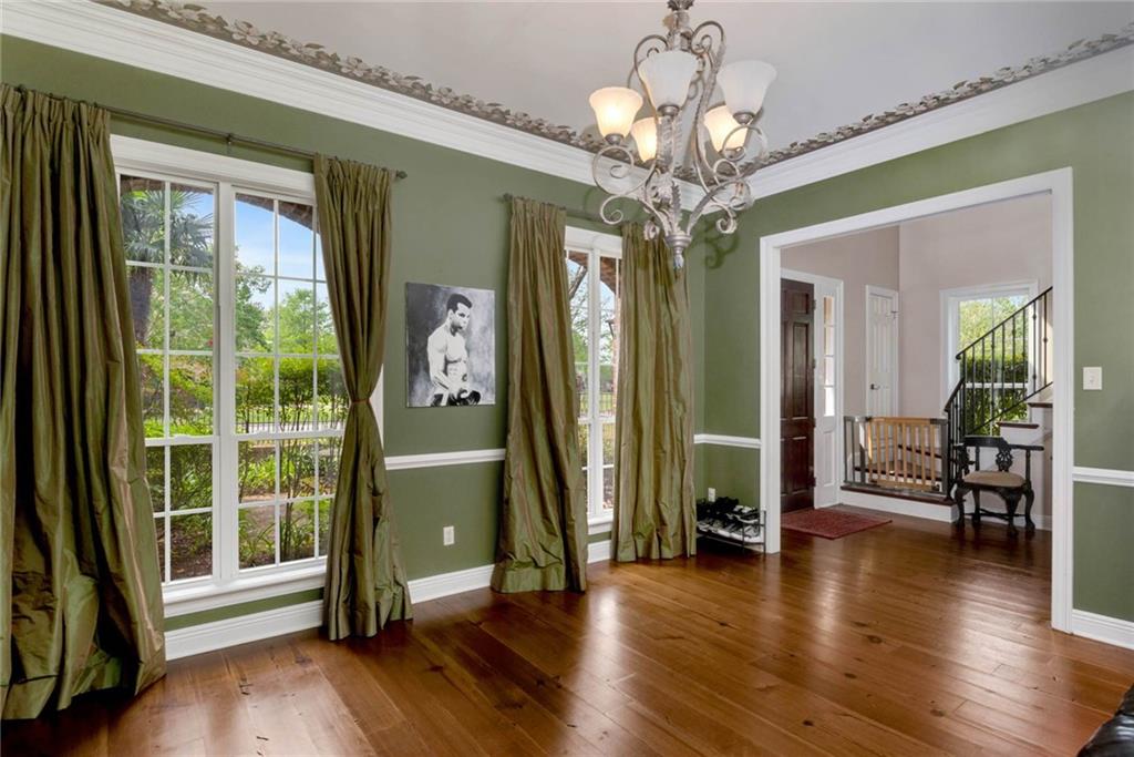 4 FOREST OAKS Drive