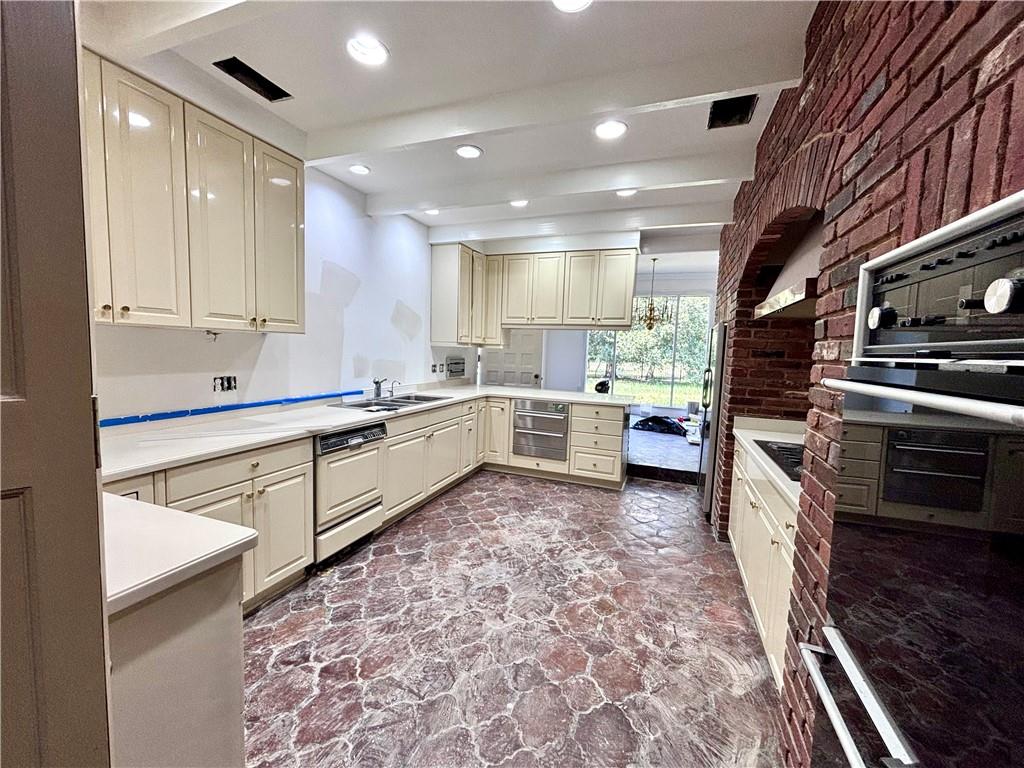 21 COLONY Road