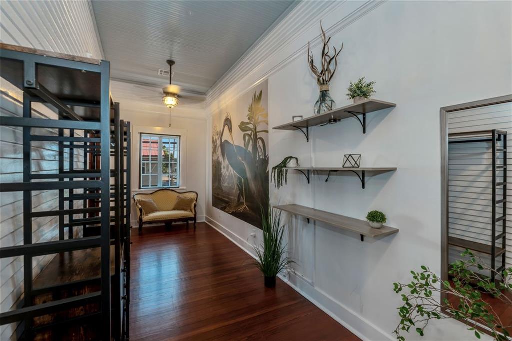 8500-08 OAK Street